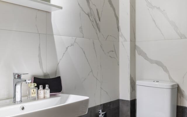 Black Onyx Comfort Suites