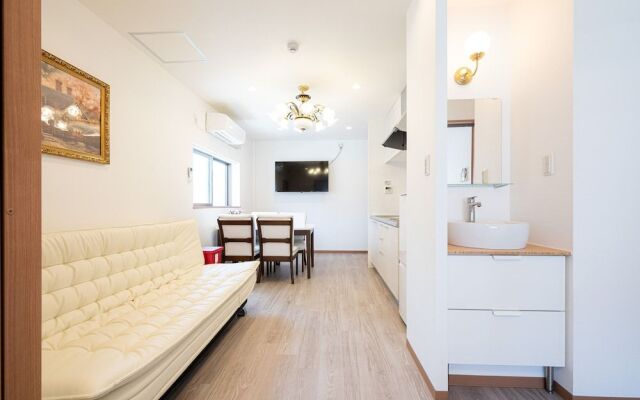 323Nanba-Near the station