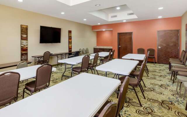 Comfort Suites Cotulla near I-35
