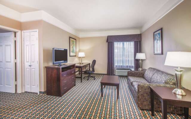 La Quinta Inn & Suites by Wyndham Bay City