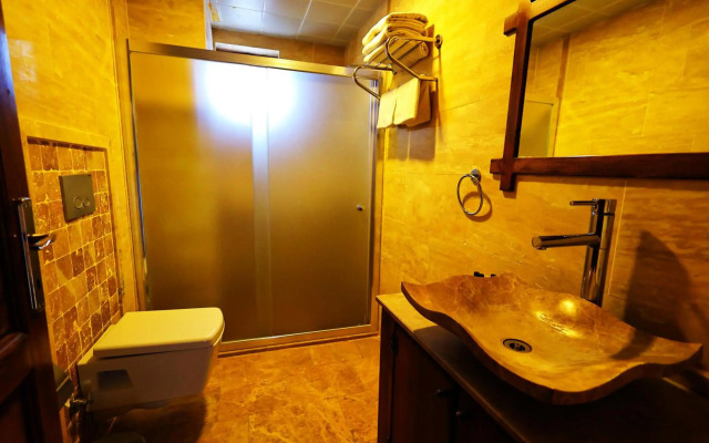 Empire Cave Hotel