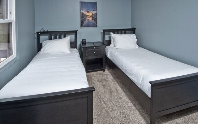 4112 Spruce Way 2 Bedroom Condo by RedAwning