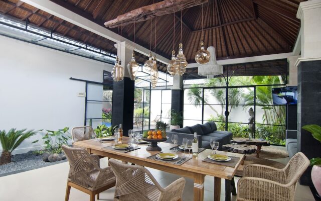 Mandolang Villa
