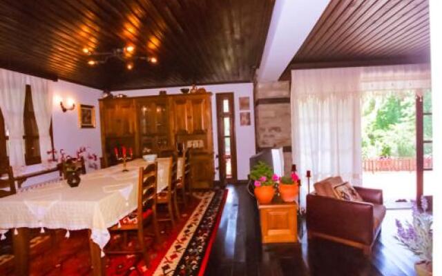 Sharlopova Boutique Guest House - Sauna & Hot Tub