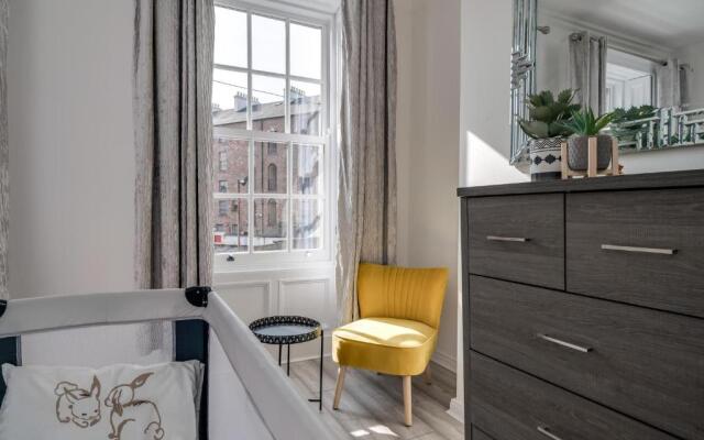 Central Belfast Apartments: Georgian House