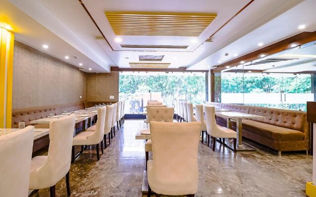 FabHotel World Link