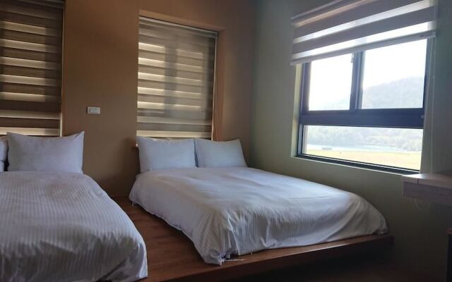 Zhaohong homestay