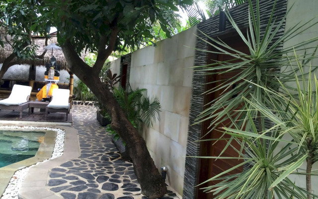 Scallywags Mango Motel
