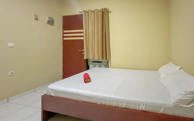 RedDoorz near Tegalega Park 2