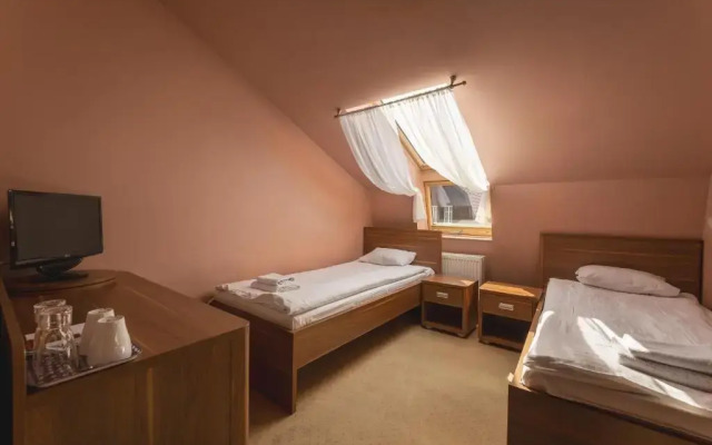 Paria Hotel