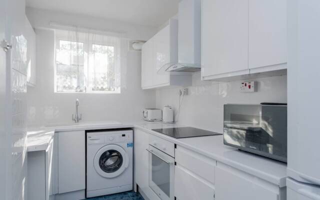 Well Connected Cosy 2 Bedroom Home