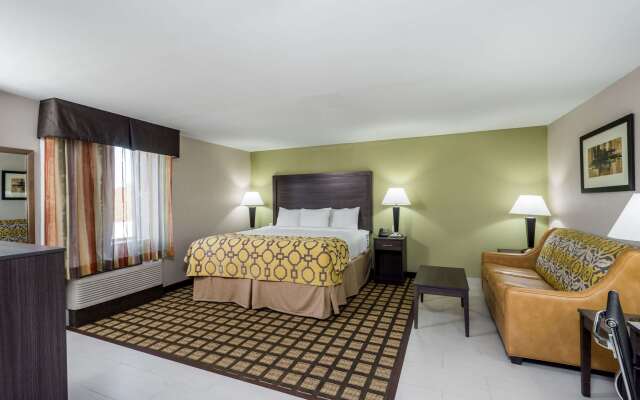 Baymont by Wyndham Clarksville