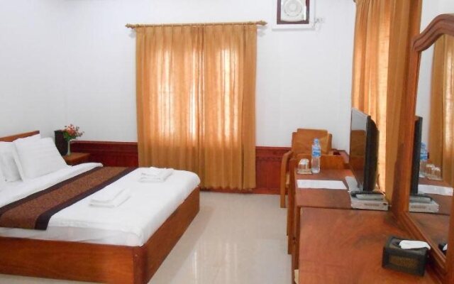 Outhoumphone Hotel