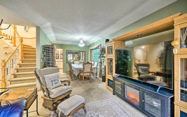 Charming Vancouver Home - Patio & Fire Pit!