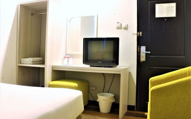 ZEN Rooms Basic Mangga Besar 5