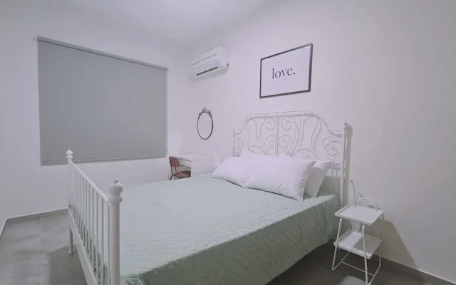 148 Lim- Stay Synergy House