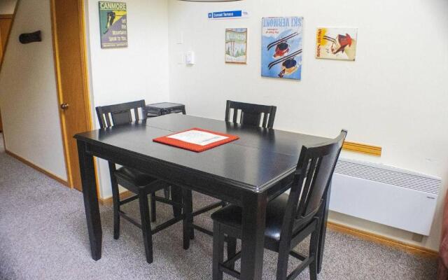 Premier Condo completely renovated Highridge C8