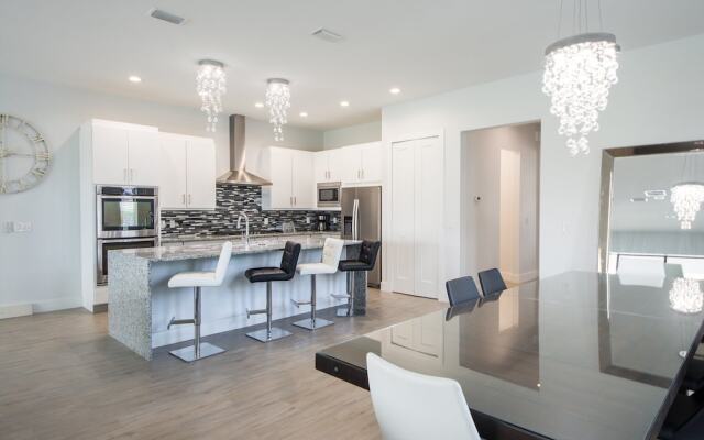 7BR Reunion Pool Home 1543 by OVRH