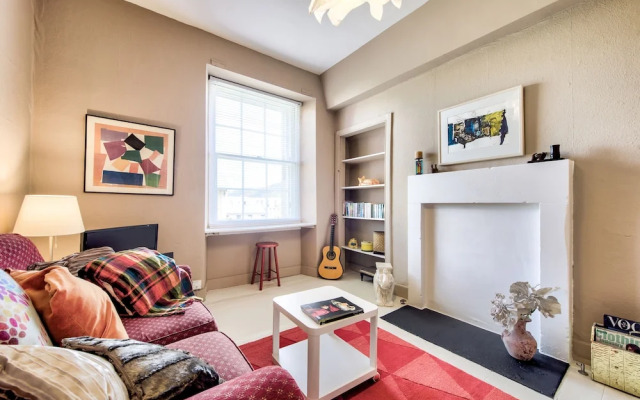 JOIVY Lovely 1-Bed Home In Old Town