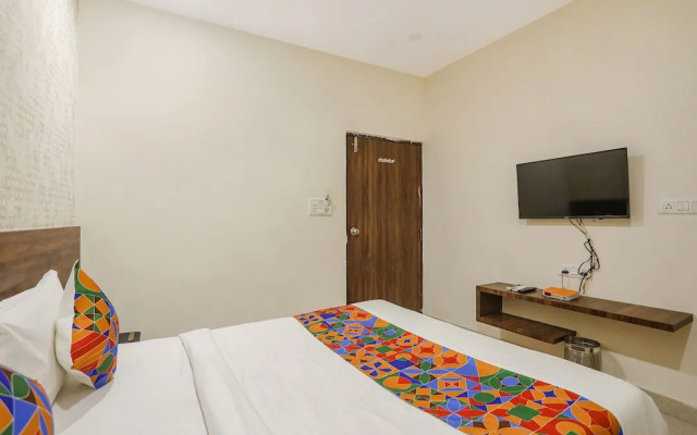 Fabhotel Prince Mama