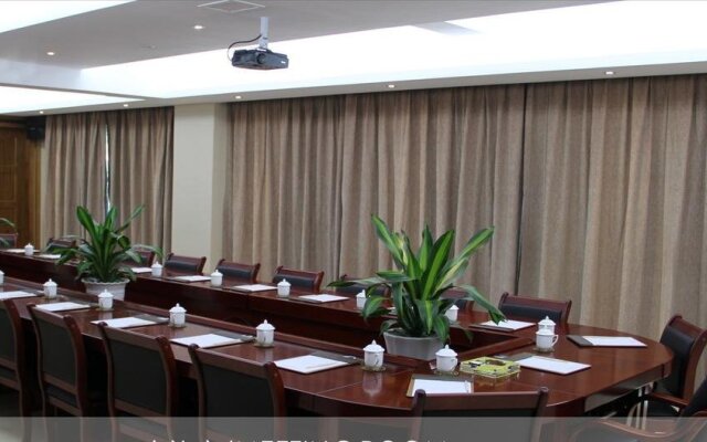 Taibaofeng Hotel