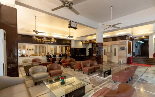 West End Hotel – Lobby – Mumbai