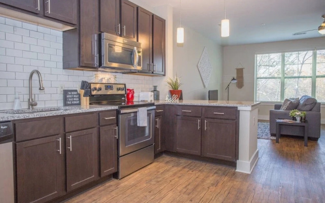 Frontdesk - Mezzo 1 Southpark Apts Charlotte, NC