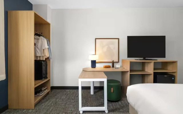 Spark by Hilton Daleville Roanoke North