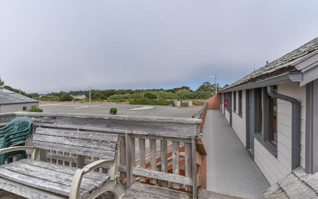 Sunset Oceanfront Lodging