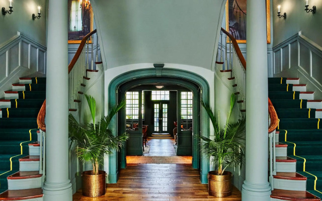 Vanderbilt, Auberge Resorts Collection