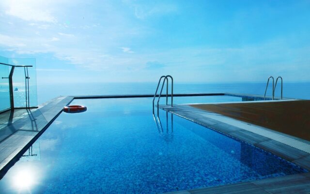 Lunar Hotel Danang