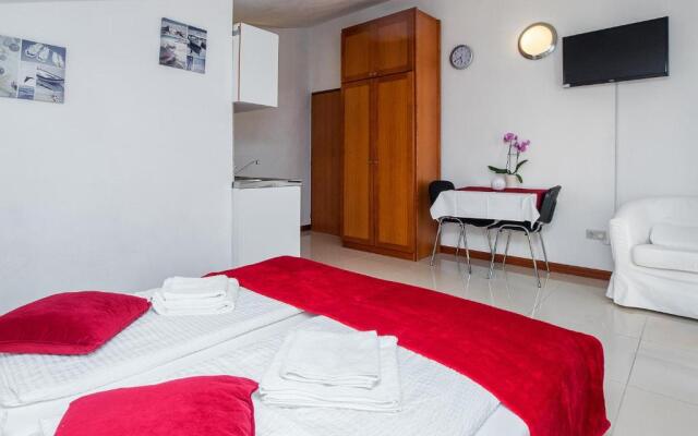 Apartments Toni 2000