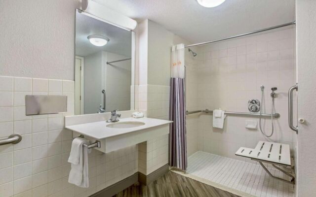La Quinta Inn and Suites Fresno-Yosemite