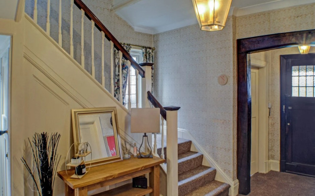 OYO Wayside Hotel