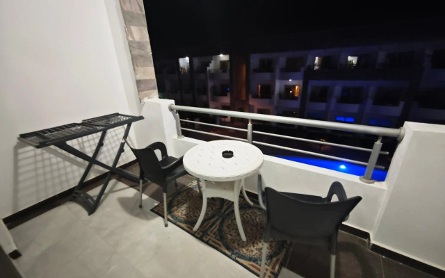 Cecelia Resort, Sea View Apartment