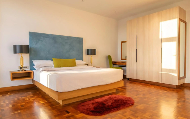 Broadwalk Residency