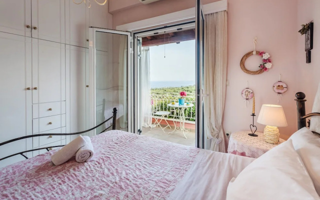 Country House with Panoramic View And Beach Access