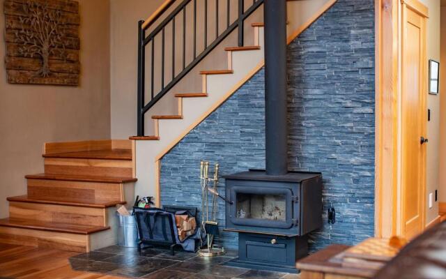 Begbie Snug by Revelstoke Vacations