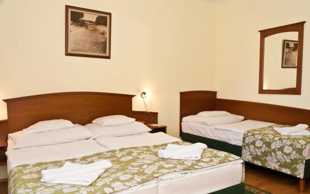 Klastrom Hotel