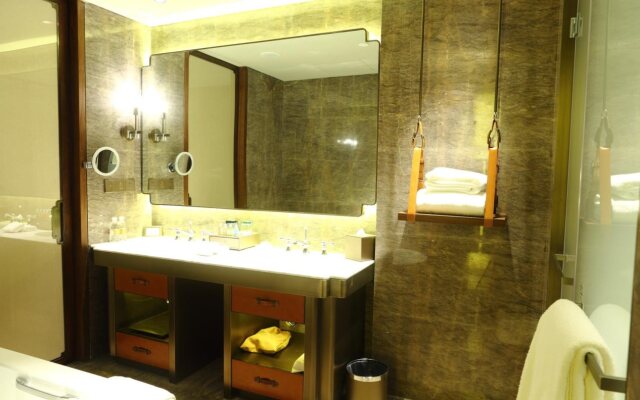 Nanjing Golden Eagle International Hotel