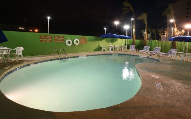 Holiday Inn Express Hotel & Suites Toluca Zona Aeropuerto by IHG