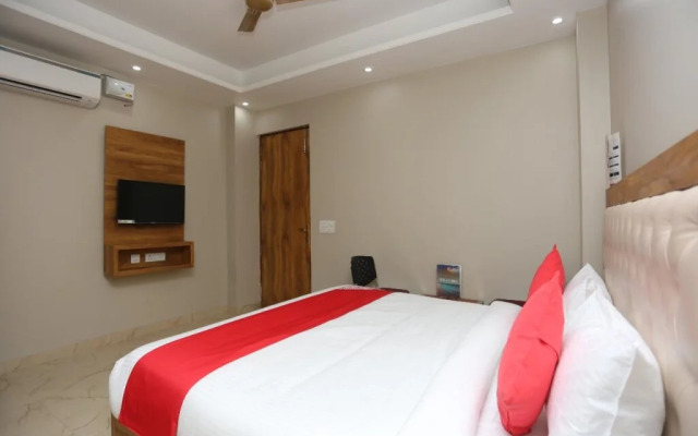 Palm Garden Suites By OYO Rooms