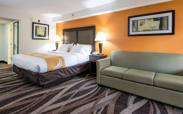 Quality Inn Creekside - Downtown Gatlinburg
