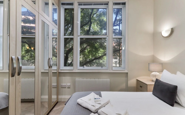 Cosy 1 Bed Apartment next to Liverpool Street Station FREE WIFI By City Stay Aparts London