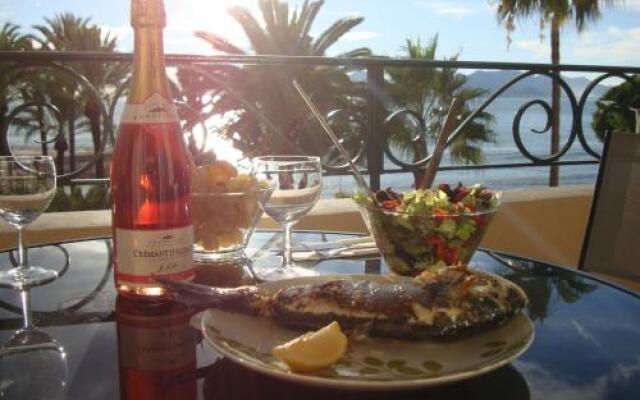 Apartment on the Croisette with sea view
