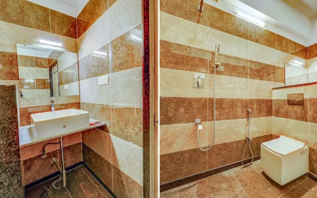 FabHotel Shakthi Suites
