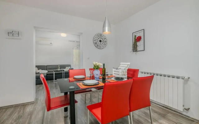 Nice Apartment in Vrbnik With 1 Bedrooms and Wifi