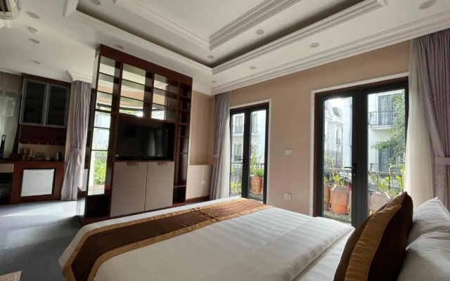 Paris Of Dragonbay Hotel