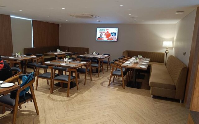 Udman by Ferns N Petals Gurugram