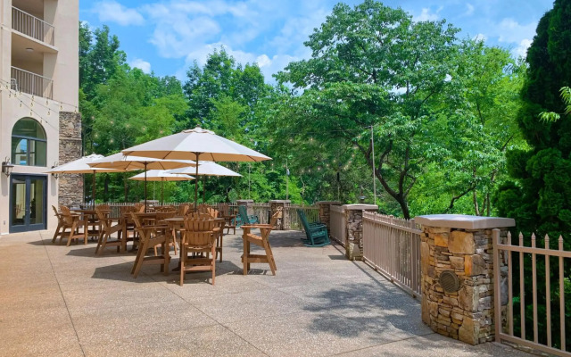 Music Road Resort Hotel and Inn